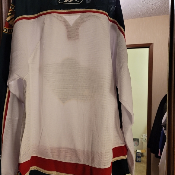 2007-'08 Minnesota Wild Away Jersey - Picture 2 of 5